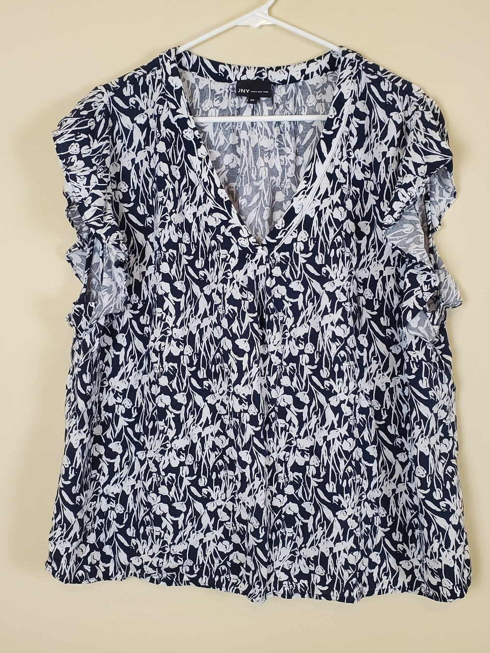 JNY Jones New York Black & White Floral Vneck Blouse Size 2x